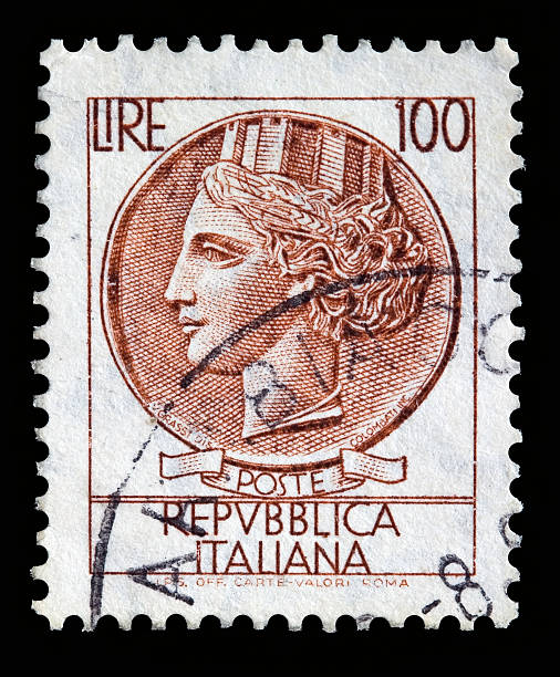 イタリア郵便切手 turrita 系列ます。100 lire - italian currency ストックフォトと画像