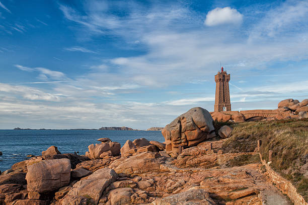 istock Old lighthouse on the impressive coast in Brittany 179211999