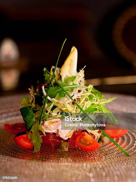 Atuns De Salada - Fotografias de stock e mais imagens de Alimentação Saudável - Alimentação Saudável, Atum - Peixe, Comida