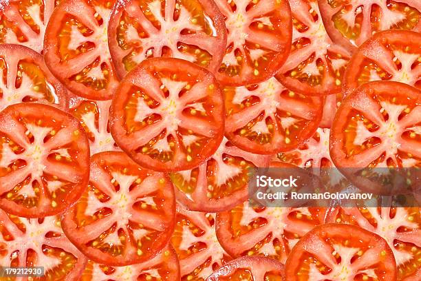 Reife Tomaten Stockfoto und mehr Bilder von Bildhintergrund - Bildhintergrund, Farbton, Fotografie