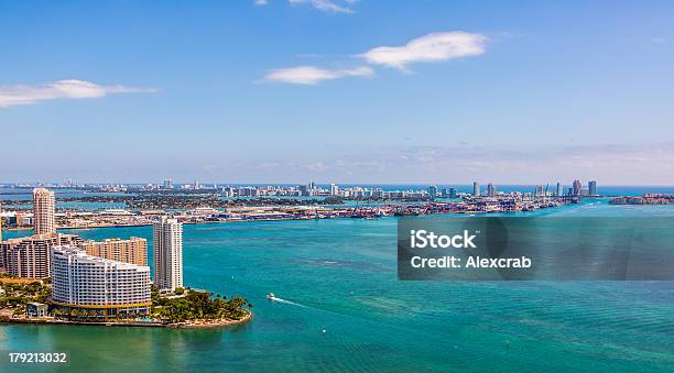 Photo libre de droit de Vue Aérienne Du Port De Miami banque d'images et plus d'images libres de droit de Brickell Key - Miami - Brickell Key - Miami, Biscayne Bay, Miami