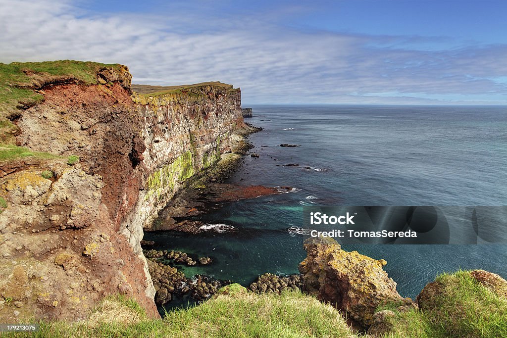 Cliff na Islândia-latrabjarg - Royalty-free Látrabjarg Foto de stock