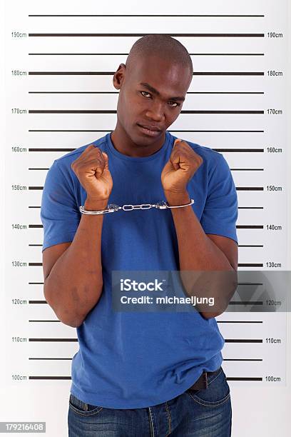 African American Man Detenido Foto de stock y más banco de imágenes de Hombres - Hombres, Afrodescendiente, Esposas - Dispositivo de seguridad