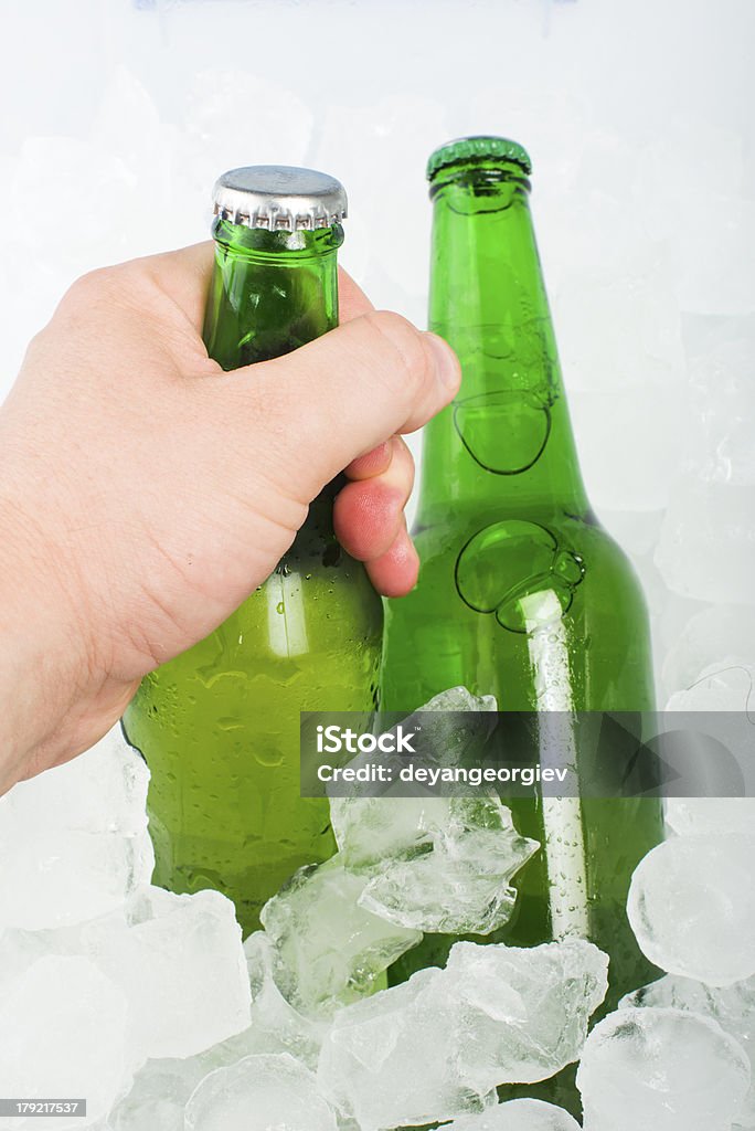 Vert bouteille de bière - Photo de Bière libre de droits