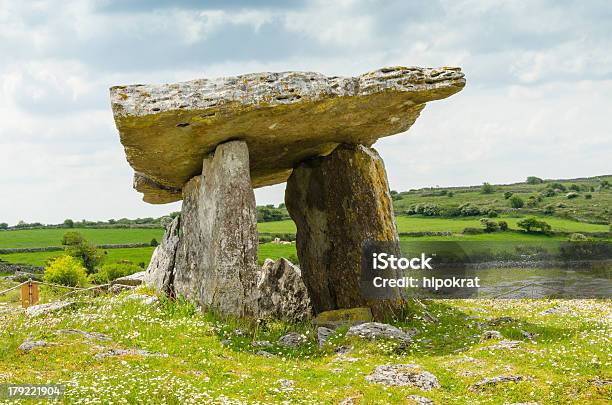 Poulnabronedolmen Republik Irland Stockfoto und mehr Bilder von Alt - Alt, Fotografie, Friedhof