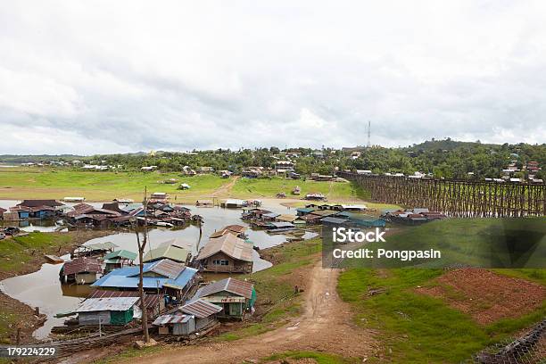 Foto de Kanchanaburi e mais fotos de stock de Aldeia - Aldeia, Arquitetura, Estação turística