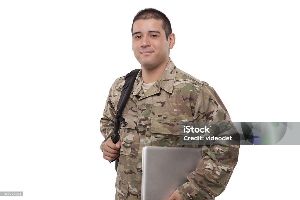 Soldier con mochila y computadora portátil - Foto de stock de Ejército libre de derechos