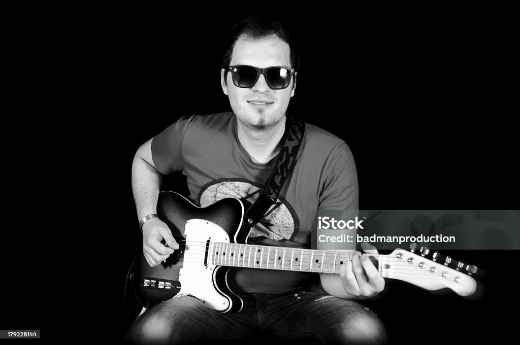 Masculino e guitarra - Foto de stock de Cantar royalty-free