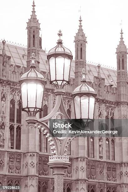 Casas Del Parlamento En Westminster Londres Foto de stock y más banco de imágenes de Arquitectura - Arquitectura, Arquitectura exterior, Blanco y negro