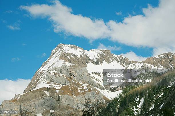 Deslumbrante Paisagem De Montanha - Fotografias de stock e mais imagens de Acima - Acima, Ajardinado, Alpes Europeus