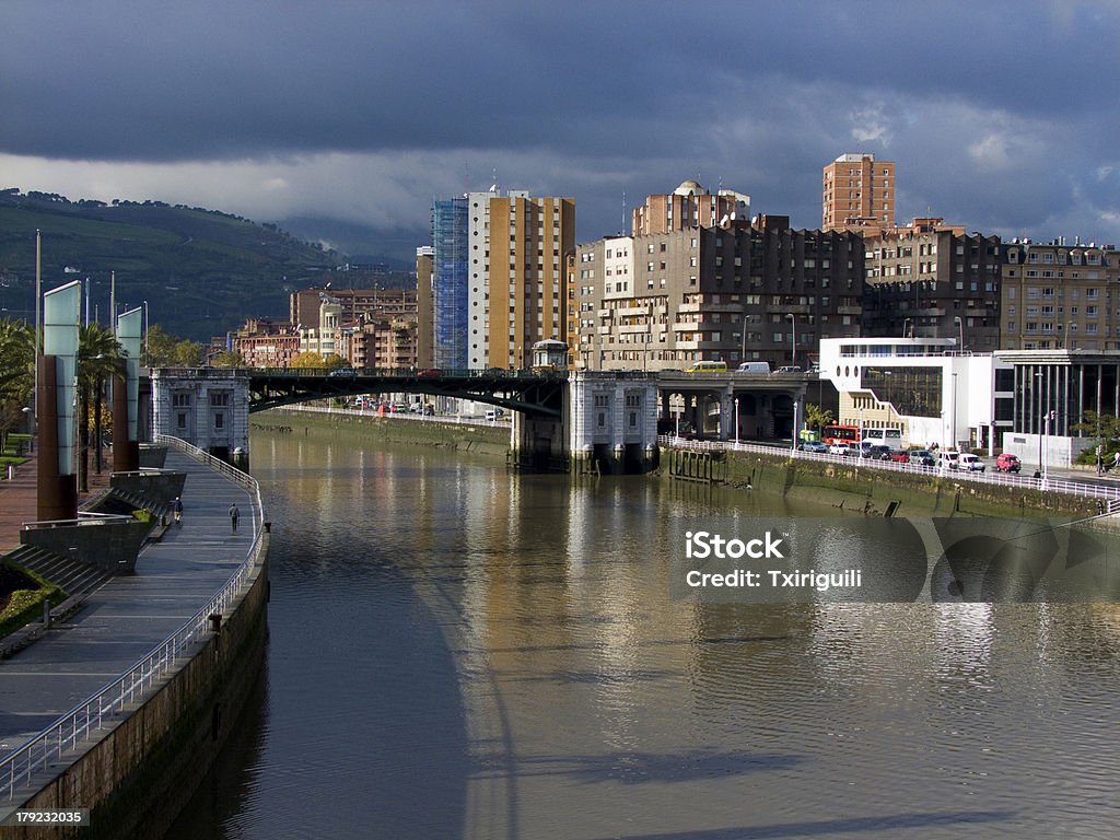 Puente de Deusto. Bilbao. Vizcaya. Pais Vasco. España. - Lizenzfrei Brücke Stock-Foto