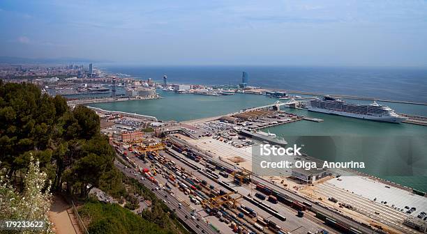 Von Barcelona Stockfoto und mehr Bilder von Hafen von Barcelona - Hafen von Barcelona, Anlegestelle, Ansicht aus erhöhter Perspektive
