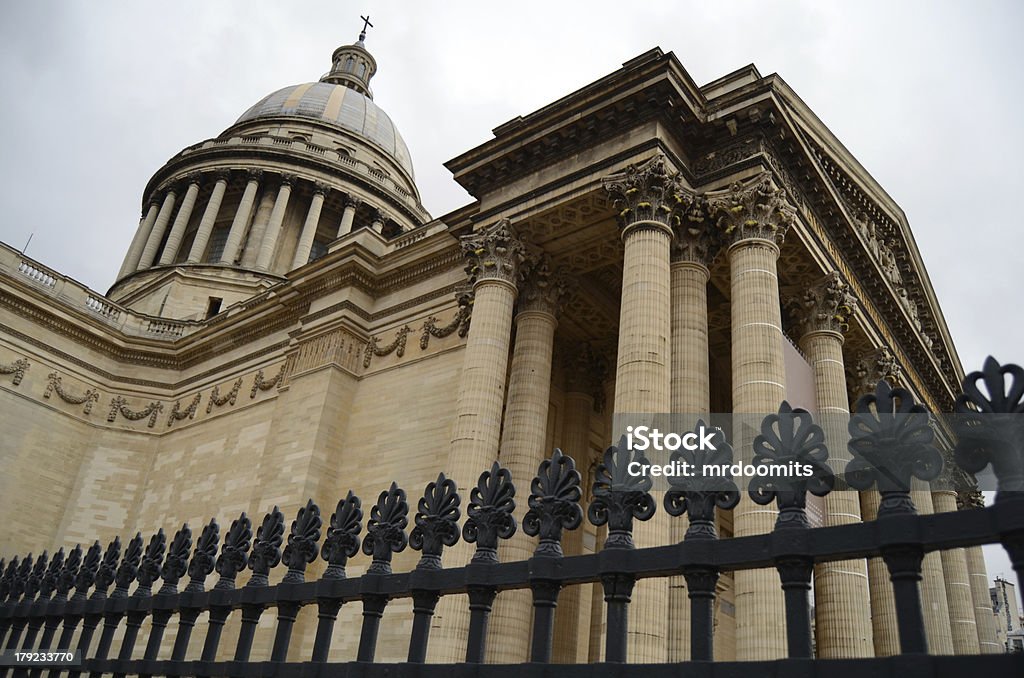 Gran edificio del Palacio de Justicia - Foto de stock de Aire libre libre de derechos