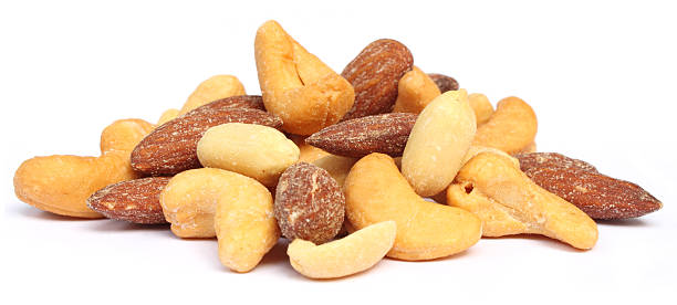 혼합됨 너트 - peanut nut snack isolated 뉴스 사진 이미지