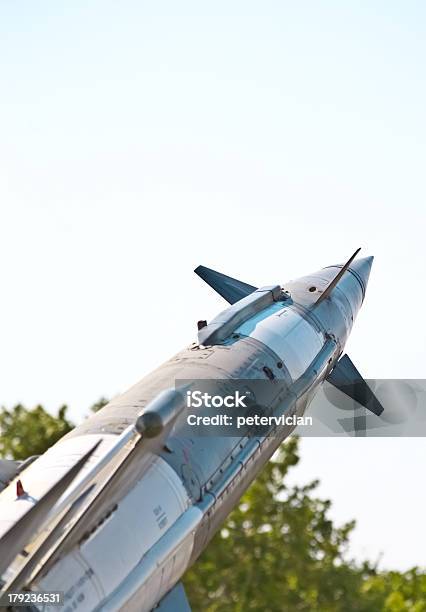 Samolot Zwalczania Balistycznymi Przeznaczone Na Niebie - zdjęcia stockowe i więcej obrazów Agresja