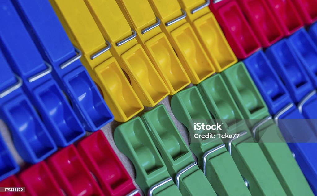 Красочные clothespins - Стоковые фото Без людей роялти-фри