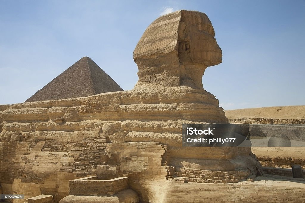 Sfinge e la Grande Piramide - Foto stock royalty-free di Africa