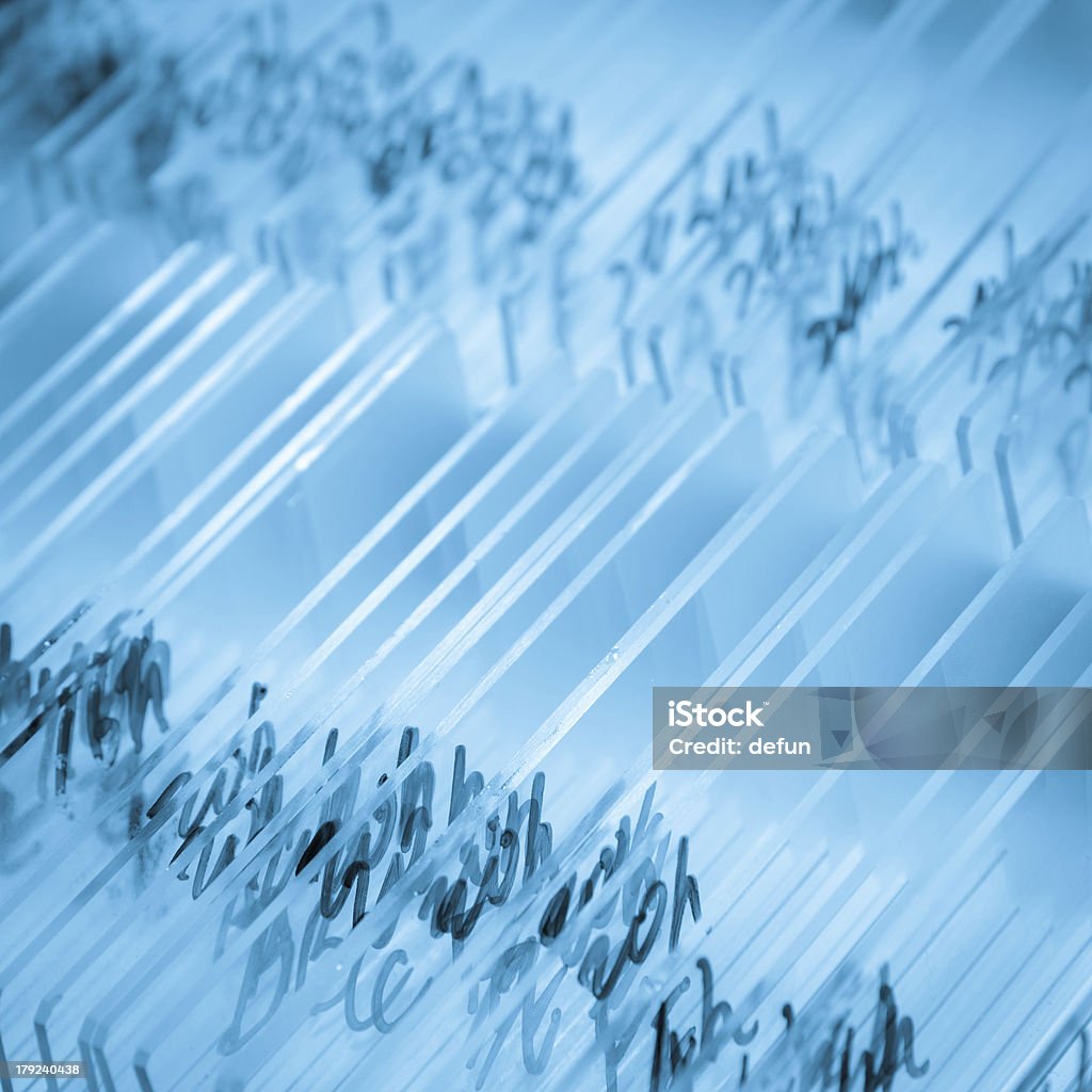 Portaobjetos de microscopio de vidrio - Foto de stock de Azul libre de derechos