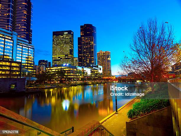 Die Skyline Von Melbourne Stockfoto und mehr Bilder von Abenddämmerung - Abenddämmerung, Australien, Australische Kultur