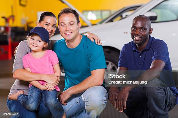 Divertente Bambina Indossa Meccanico S Cap - Fotografie stock e altre immagini di Adulto - Adulto, Afro-americano, Allegro