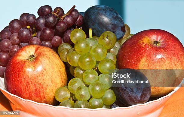 Frutas Otoñales Foto de stock y más banco de imágenes de Agricultura - Agricultura, Alimento, Amarillo - Color