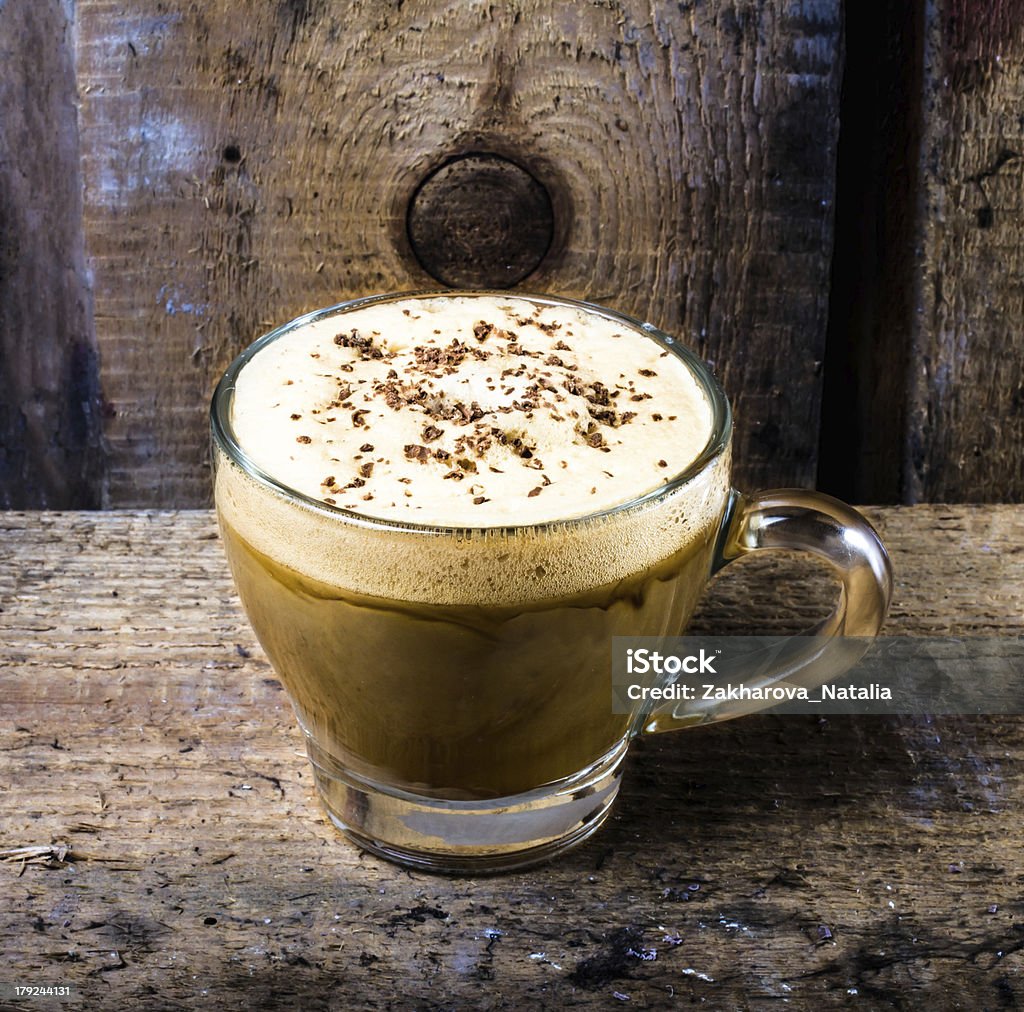 Mokka Kaffee in Glas-Becher mit weichen Schaumstoff-Creme - Lizenzfrei Alt Stock-Foto