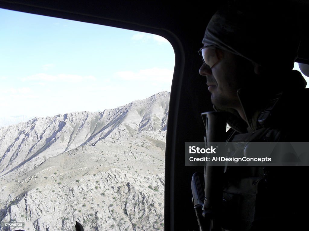 Siły specjalne soldier w Black hawk - Zbiór zdjęć royalty-free (Armia)