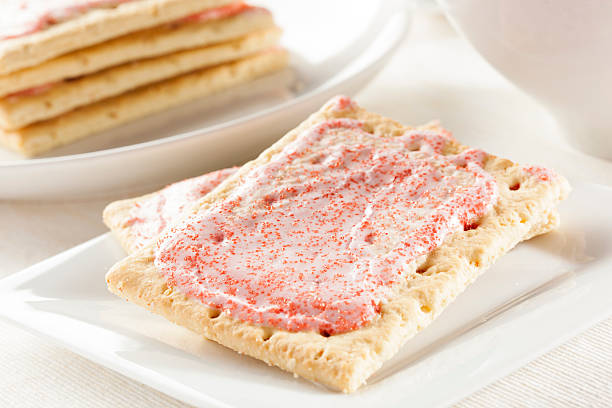 istock Hot Strawberry Toaster Pastry 179247268
