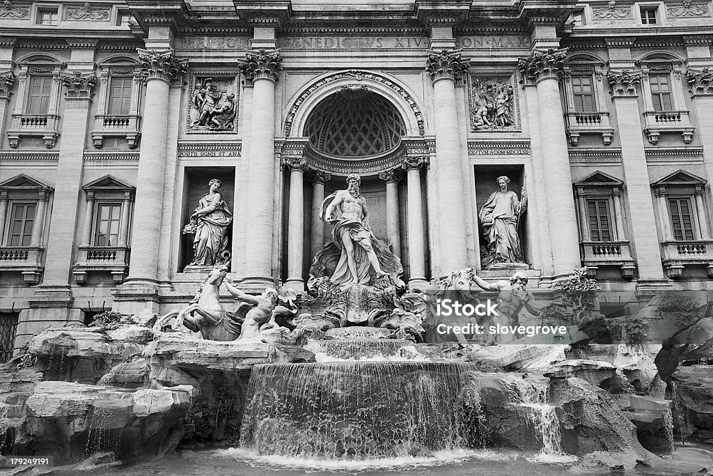 Fontana di Trevi Roma - Foto stock royalty-free di Fontana di Trevi