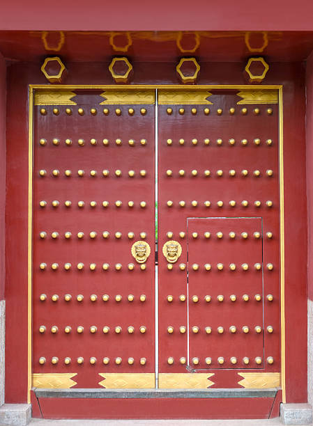 istock Ancient door of Chinese temple 179251333