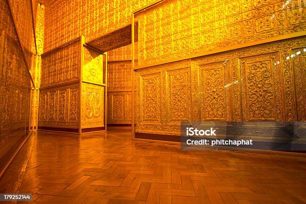 Gold Stockfoto und mehr Bilder von Asien - Asien, Buddhismus, Fotografie