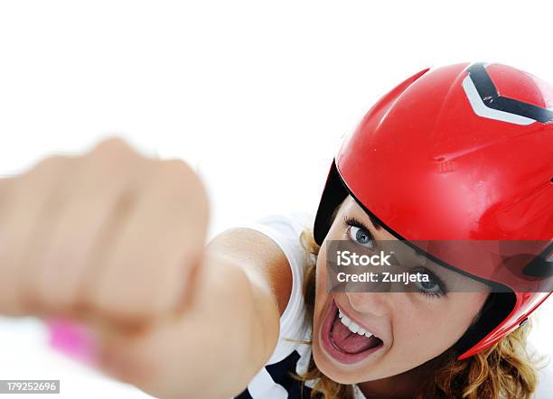 スーパーガールにレッドのヘルメット飛ぶ - スポーツヘルメットのストックフォトや画像を多数ご用意 - スポーツヘルメット, スーパーヒーロー, ヘルメット類