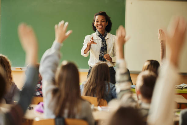 istock Let me see who knows the answer to my question! 1792535742