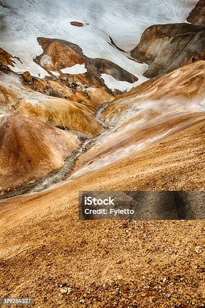 Foto de Kerlingarfjoll e mais fotos de stock de Alto contraste - Alto contraste, Banho de Lama, Calor