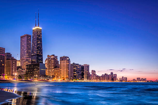 skyline di downtown chicago - chicago skyline illinois downtown district foto e immagini stock