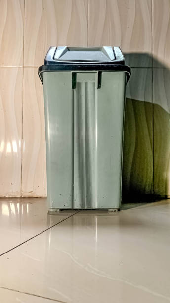 istock a trash can in the house 1792566421
