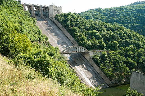 istock Hydroelectric power station 179257299