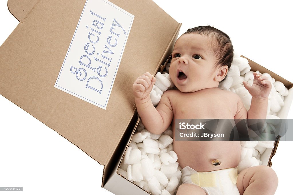Consegna speciale di un neonato in scatola - Foto stock royalty-free di 0-1 Mese