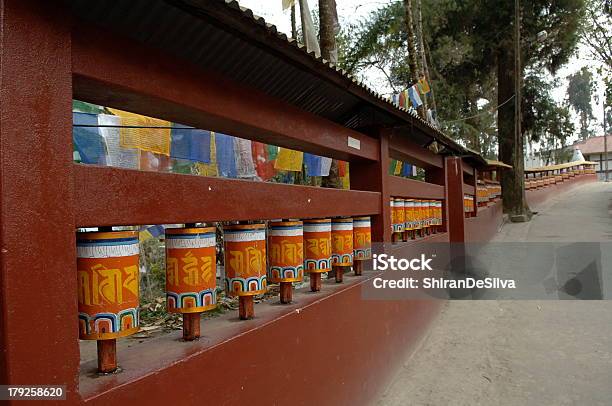 Gebetsmühlen Stockfoto und mehr Bilder von Beten - Beten, Fotografie, Gangtok