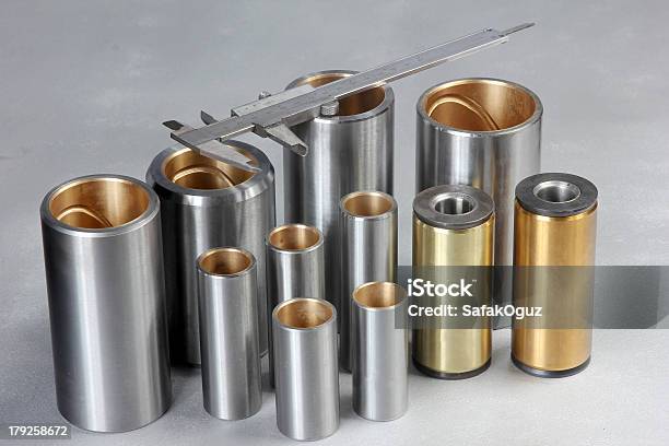 Cylinder - zdjęcia stockowe i więcej obrazów Aluminium - Aluminium, Bez ludzi, Bliskie zbliżenie