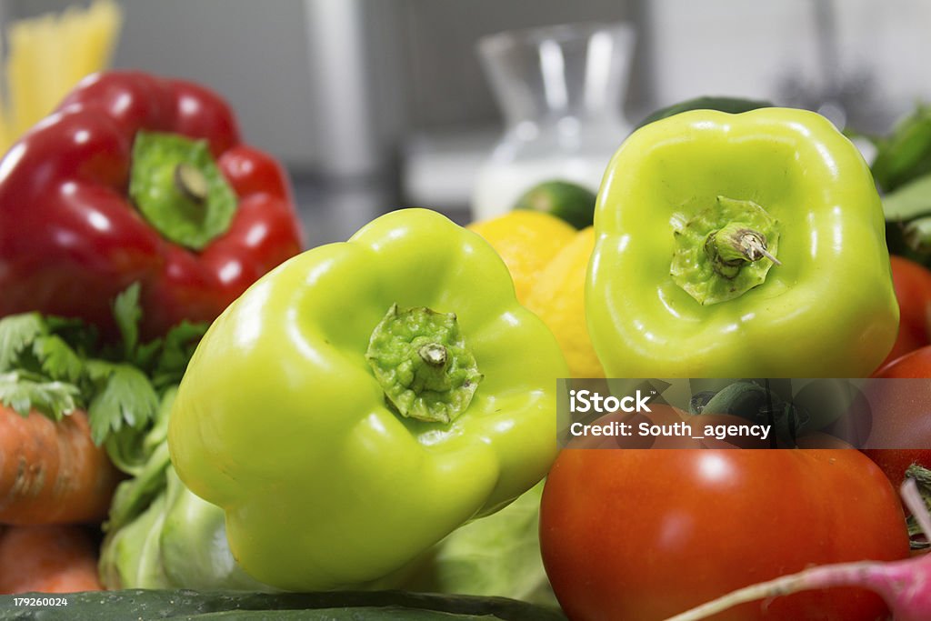 Cesta de vegetales - Foto de stock de Aire libre libre de derechos