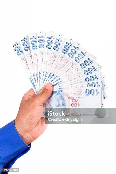 Manos Sosteniendo Lira Turca Billetes De Banco Foto de stock y más banco de imágenes de Dinero - Dinero, Recortable, Agarrar