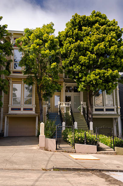 istock houses in San Francisco 179260787
