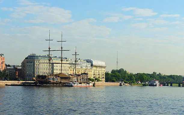 Neva is the only river flowing from Lake Ladoga. It flows through the city Saint Petersburg, three smaller towns of Shlisselburg, Kirovsk and Otradnoye, and dozens of settlements.