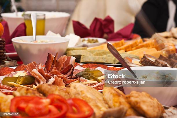 Hermosa Decoración De La Cena Foto de stock y más banco de imágenes de Alimento - Alimento, Calor, Carne