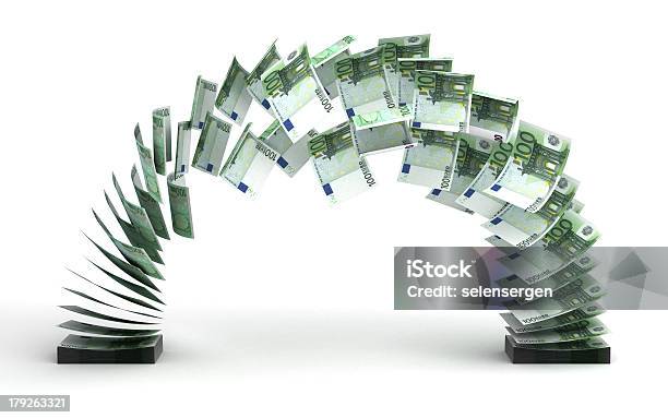 Money Transfer Euros - Fotografias de stock e mais imagens de Símbolo do Euro - Símbolo do Euro, Voar, Nota