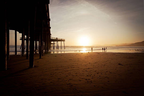 Jetée au coucher du soleil en Californie - Photo