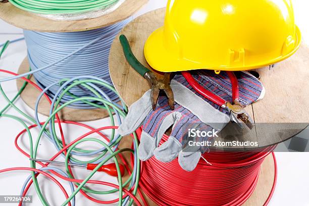 電気用品 - ケーブル線のストックフォトや画像を多数ご用意 - ケーブル線, ヘルメット, ヘルメット類