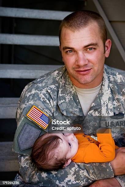 Armia Ojciec - zdjęcia stockowe i więcej obrazów Ojciec - Ojciec, Wojsko, Flaga