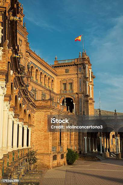 Plaza De Espana - zdjęcia stockowe i więcej obrazów Architektura - Architektura, Bez ludzi, Budynek z zewnątrz